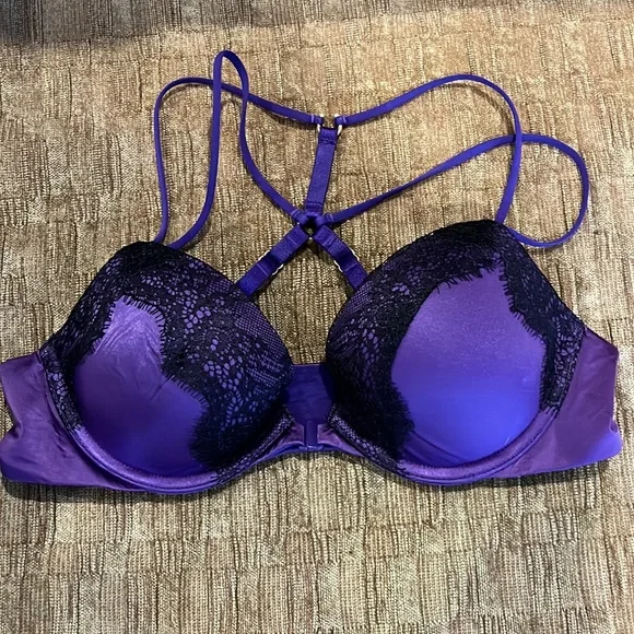 Victoria’s Secret racerback underwire size 34B very sexy push-up bra lace